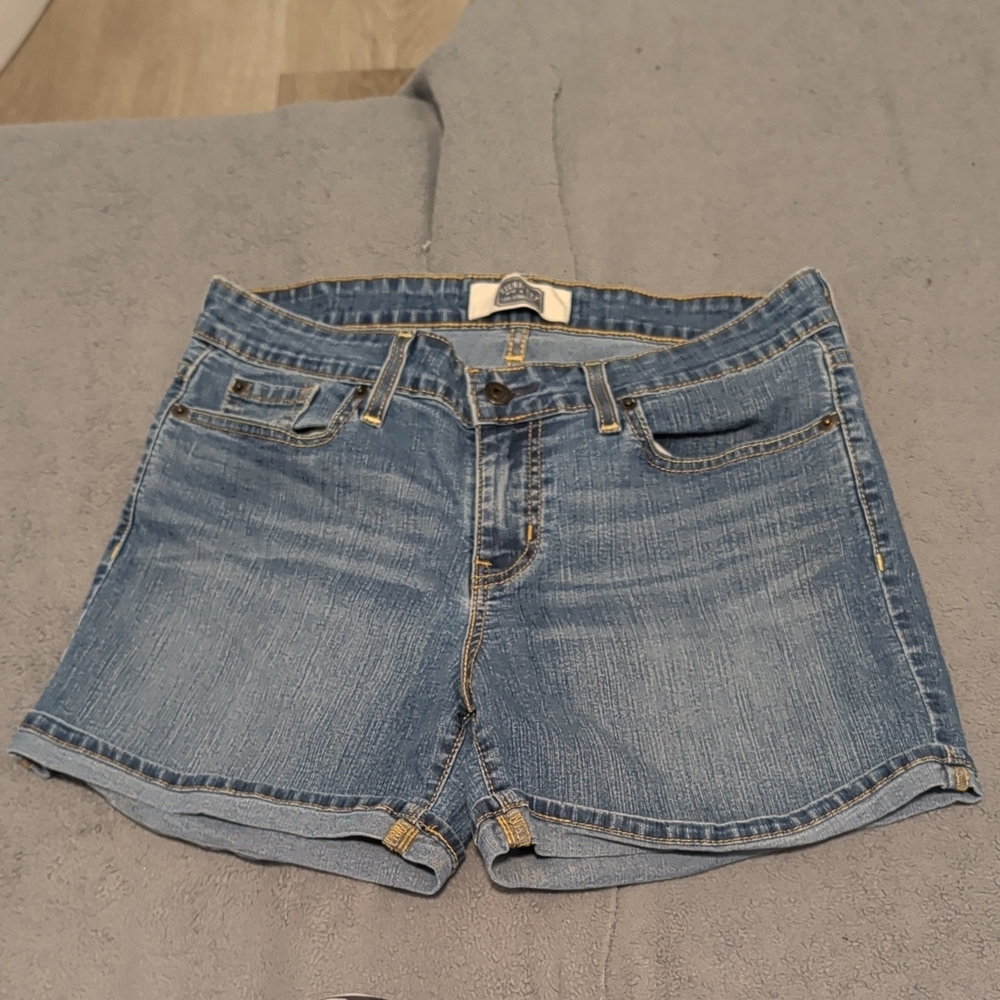 Signature By Levi Strauss Women's Jean Shorts Size 6